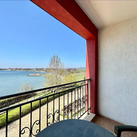 Apartment Sea View - Aheloy Rawda