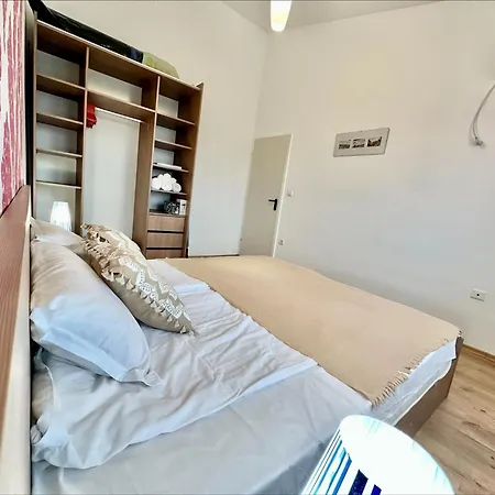 Sea View - Aheloy Apartment Rawda
