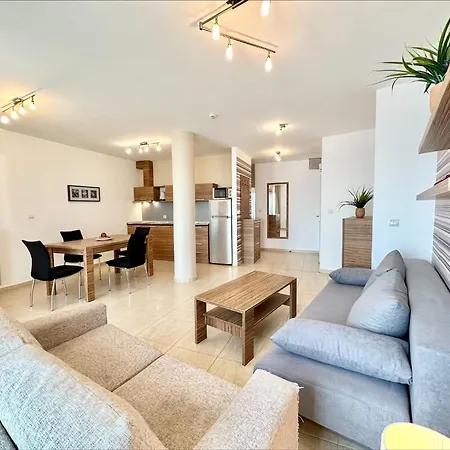 Apartment Sea View - Aheloy Rawda